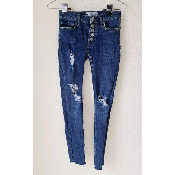 Free People Button Fly Jeans Sz 24 Distressed Skinny Fringe Raw Hem School - Picture 1 of 9